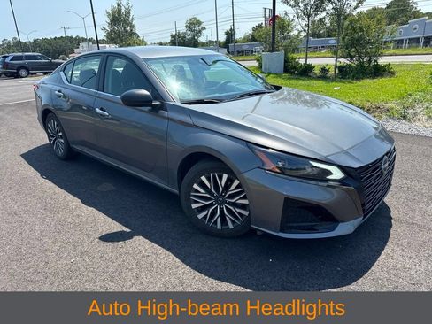 Used 2024 Nissan Altima 2.5 SV FWD image 3