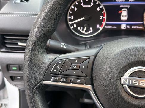 Used 2025 Nissan Sentra SV FWD image 24