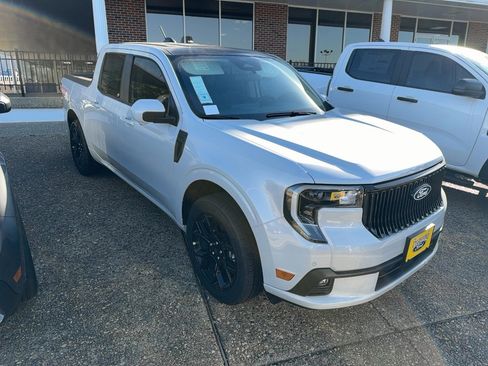 New 2026 Ford Maverick Lobo image 2