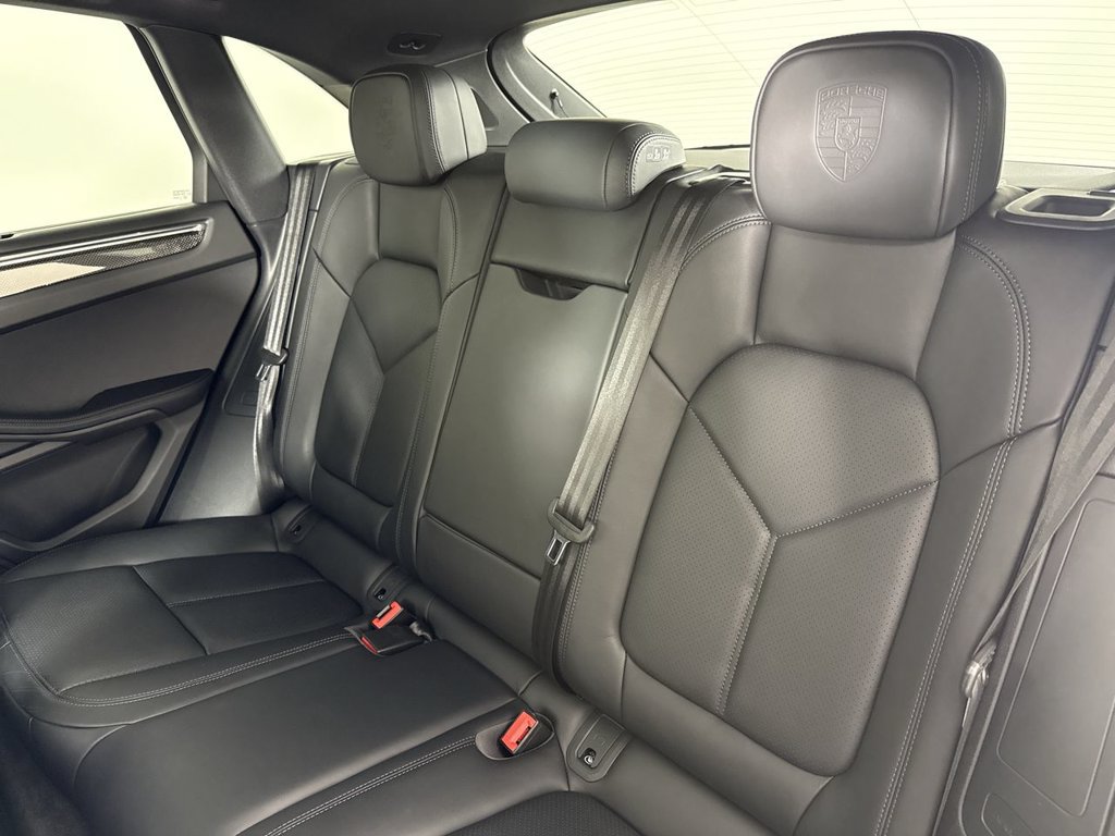 Certified 2026 Porsche Macan S AWD/4WD image 22