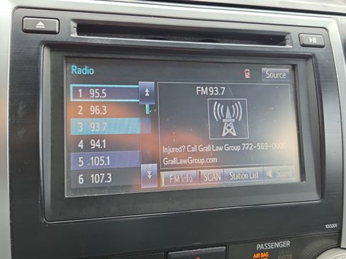 Used 2014 Toyota Camry LE FWD image 27