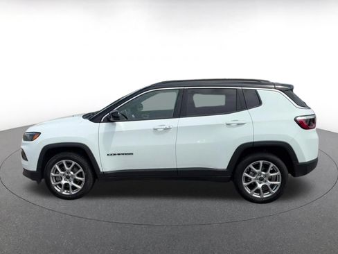 Used 2025 Jeep Compass Limited AWD/4WD image 7