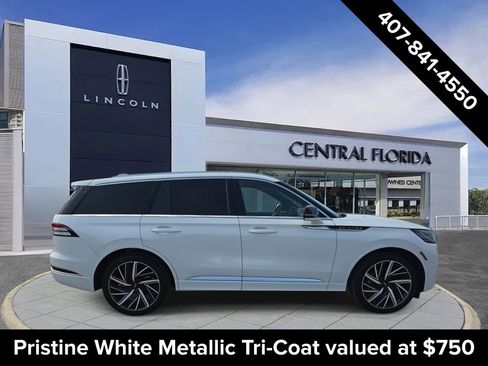 New 2025 Lincoln Aviator Black Label AWD/4WD image 2
