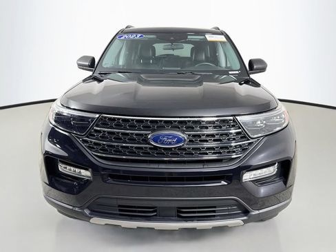 Certified 2023 Ford Explorer XLT w/ Equipment Group 202A AWD/4WD image 2