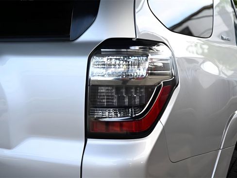 Used 2019 Toyota 4Runner Limited image 8