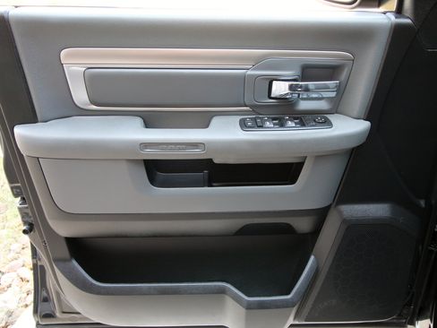 Used 2016 RAM 1500 Big Horn AWD/4WD image 19