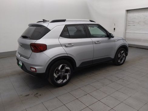 Used 2021 Hyundai Venue SEL w/ Premium Package FWD image 10