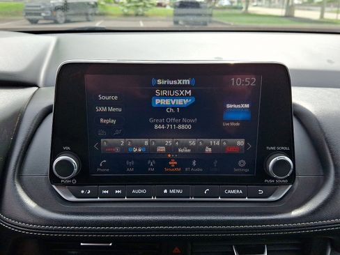 Used 2024 Nissan Rogue SV AWD/4WD image 16