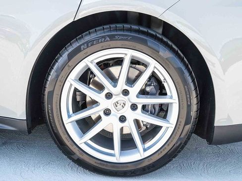 Used 2025 Porsche Panamera 4 image 11