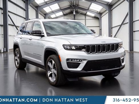 Used 2022 Jeep Grand Cherokee Limited 4xe w/ Luxury Tech Group II AWD/4WD image 24