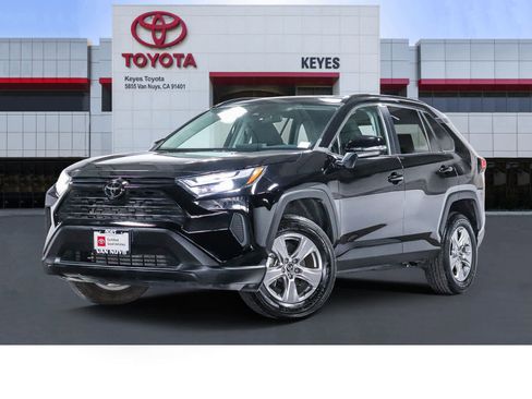 Certified 2024 Toyota RAV4 XLE FWD image 1