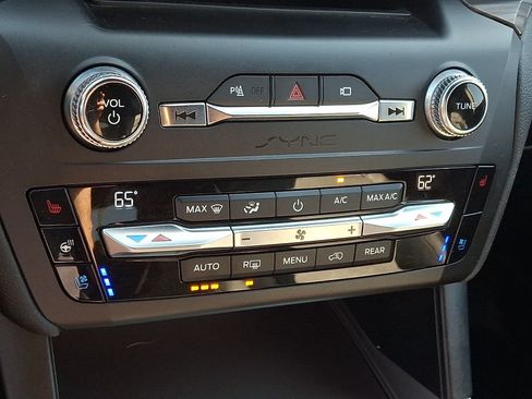 Certified 2020 Ford Explorer Limited AWD/4WD image 14