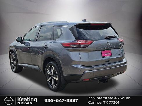Certified 2025 Nissan Rogue SL w/ SL Premium Package FWD image 5