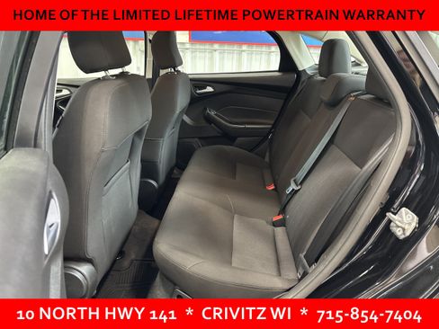 Used 2017 Ford Focus SE w/ Cold Weather Package FWD image 8