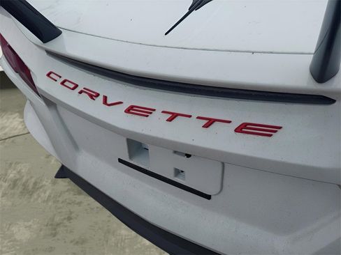 Used 2021 Chevrolet Corvette Stingray Premium Cpe w/ Z51 Performance Package image 8