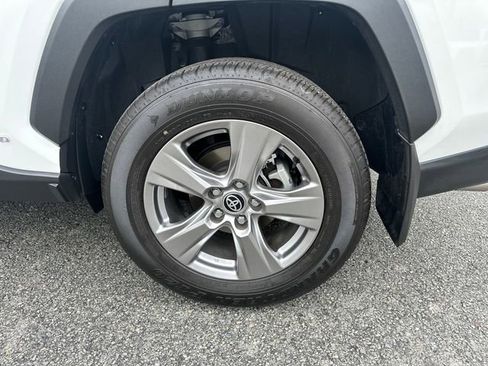 Used 2025 Toyota RAV4 LE AWD/4WD image 15