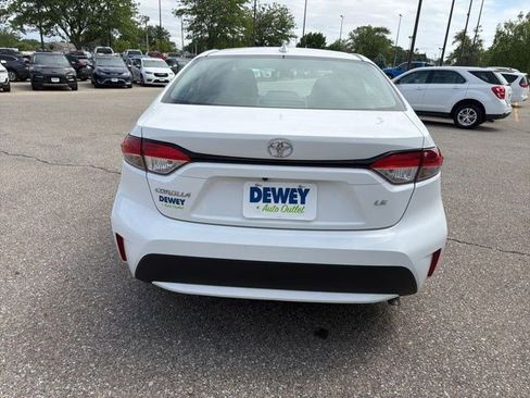 Used 2022 Toyota Corolla LE FWD image 4