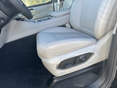 New 2025 Jeep Wagoneer L Series III w/ Quick Order Package 25C Super image 9