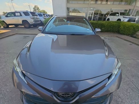 Used 2019 Toyota Camry LE FWD image 2