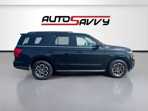 Used 2024 Ford Expedition XLT AWD/4WD image 8