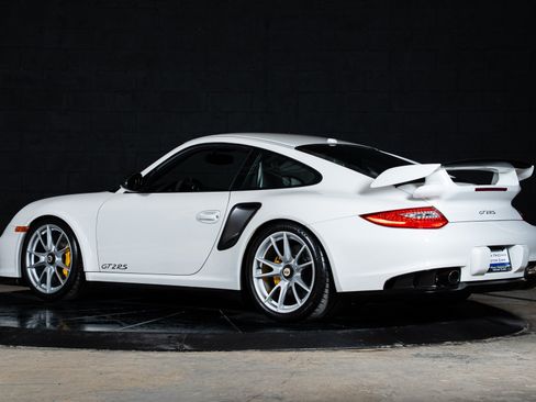 Used 2011 Porsche 911 GT2 RS RWD image 11