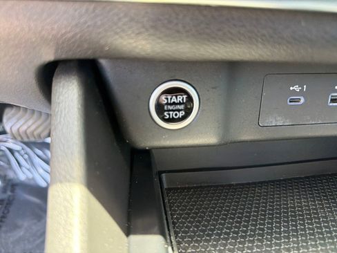 Used 2021 Nissan Rogue SV w/ Premium Package FWD image 25