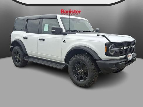 New 2025 Ford Bronco Outer Banks image 2