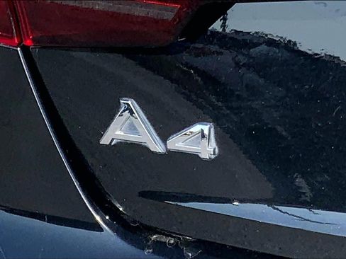 Used 2020 Audi A4 2.0T Premium FWD image 10