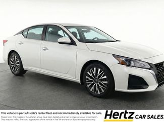 Used 2025 Nissan Altima 2.5 SV FWD video 1