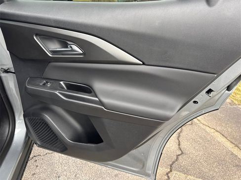 New 2026 Chevrolet Equinox EV LT image 17