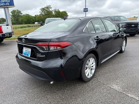 Used 2024 Toyota Corolla XLE FWD image 5