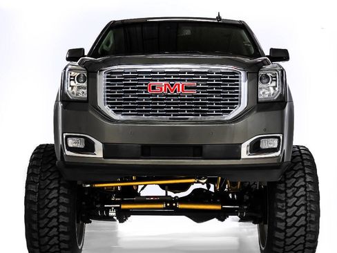 Used 2018 GMC Yukon XL Denali w/ Denali Ultimate Package AWD/4WD image 8