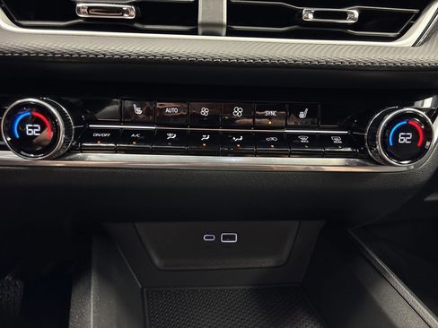 New 2026 Chevrolet Equinox LT w/ Convenience Package II image 30