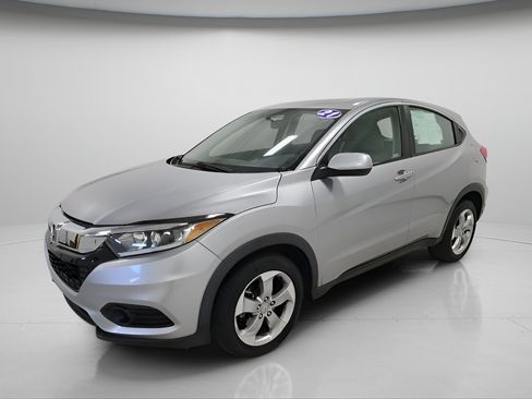 Used 2021 Honda HR-V LX image 3