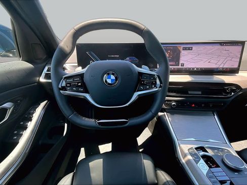 Certified 2025 BMW 330i Sedan RWD image 5