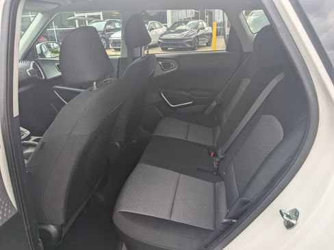 Used 2024 Kia Soul LX w/ Option Group 015 FWD image 9