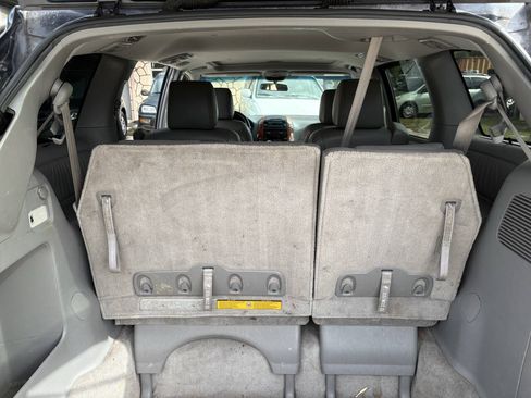 Used 2009 Toyota Sienna XLE FWD image 7