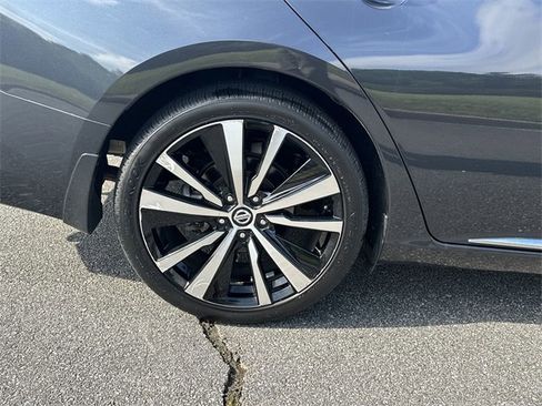 Certified 2019 Nissan Altima 2.5 Platinum image 18