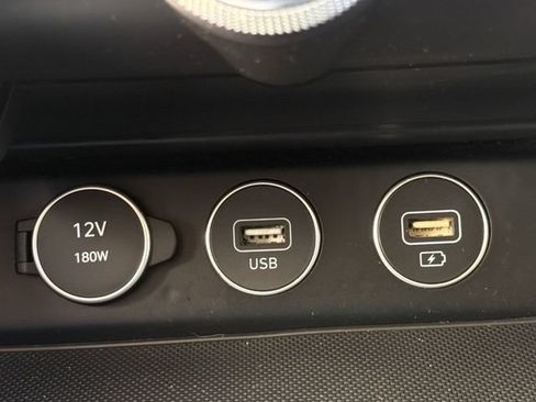 Used 2022 Genesis G70 3.3T RWD image 21