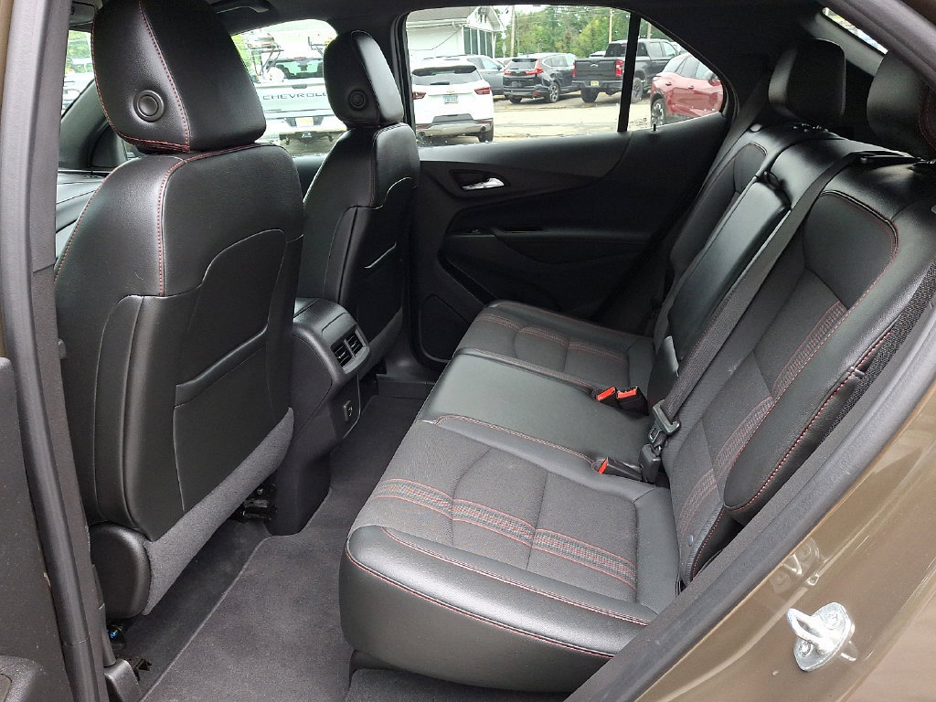 Used 2023 Chevrolet Equinox RS AWD/4WD image 16