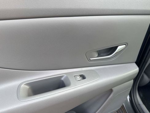 Certified 2024 Hyundai Elantra SEL image 12