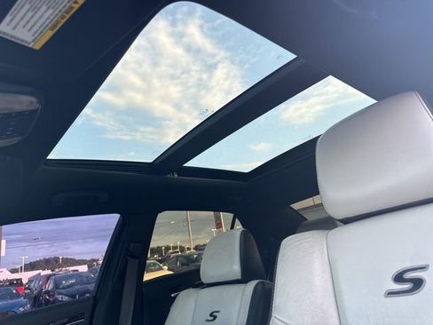 Used 2017 Chrysler 300 S RWD image 14