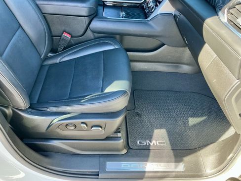 Used 2022 GMC Yukon Denali w/ Denali Ultimate Package image 23