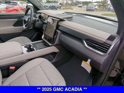 New 2025 GMC Acadia Elevation image 41