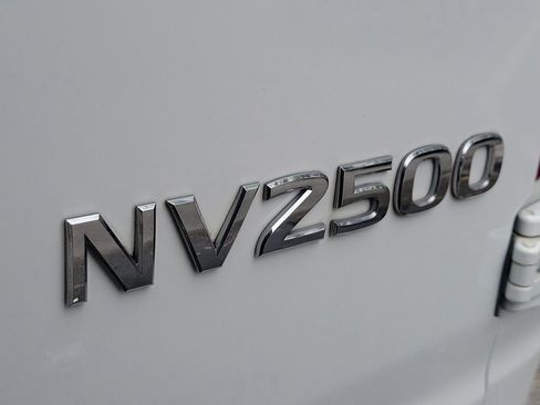 Used 2021 Nissan NV 2500 SV w/ Back Door Glass Package RWD image 11