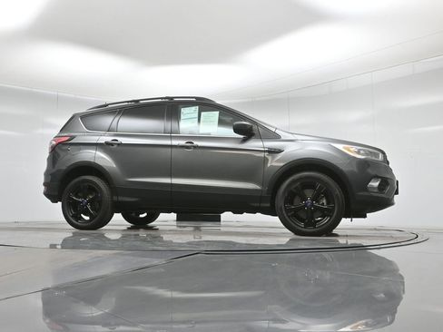 Certified 2018 Ford Escape SEL image 4