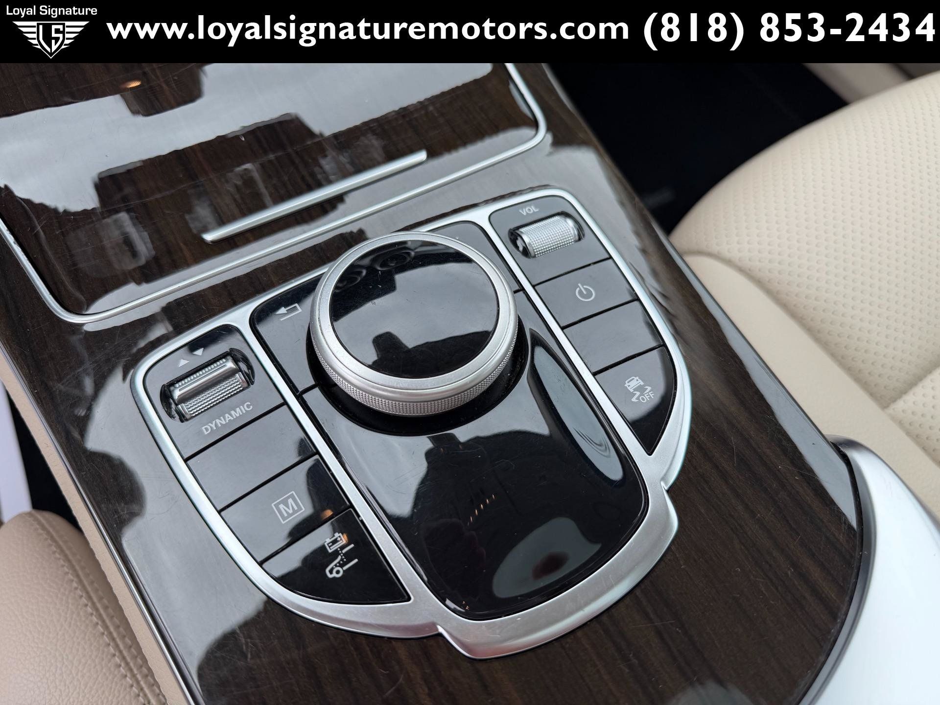 Used 2019 Mercedes-Benz GLC 350e 4MATIC image 23