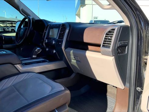 Used 2019 Ford F150 Limited w/ Trailer Tow Package image 17