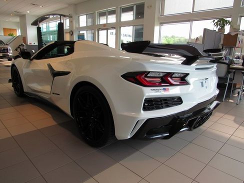 Used 2024 Chevrolet Corvette Z06 image 6