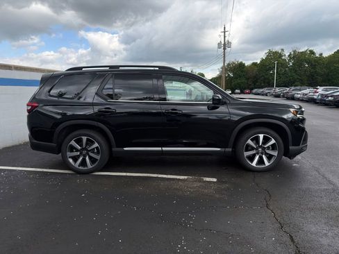 Certified 2023 Honda Pilot Elite image 6